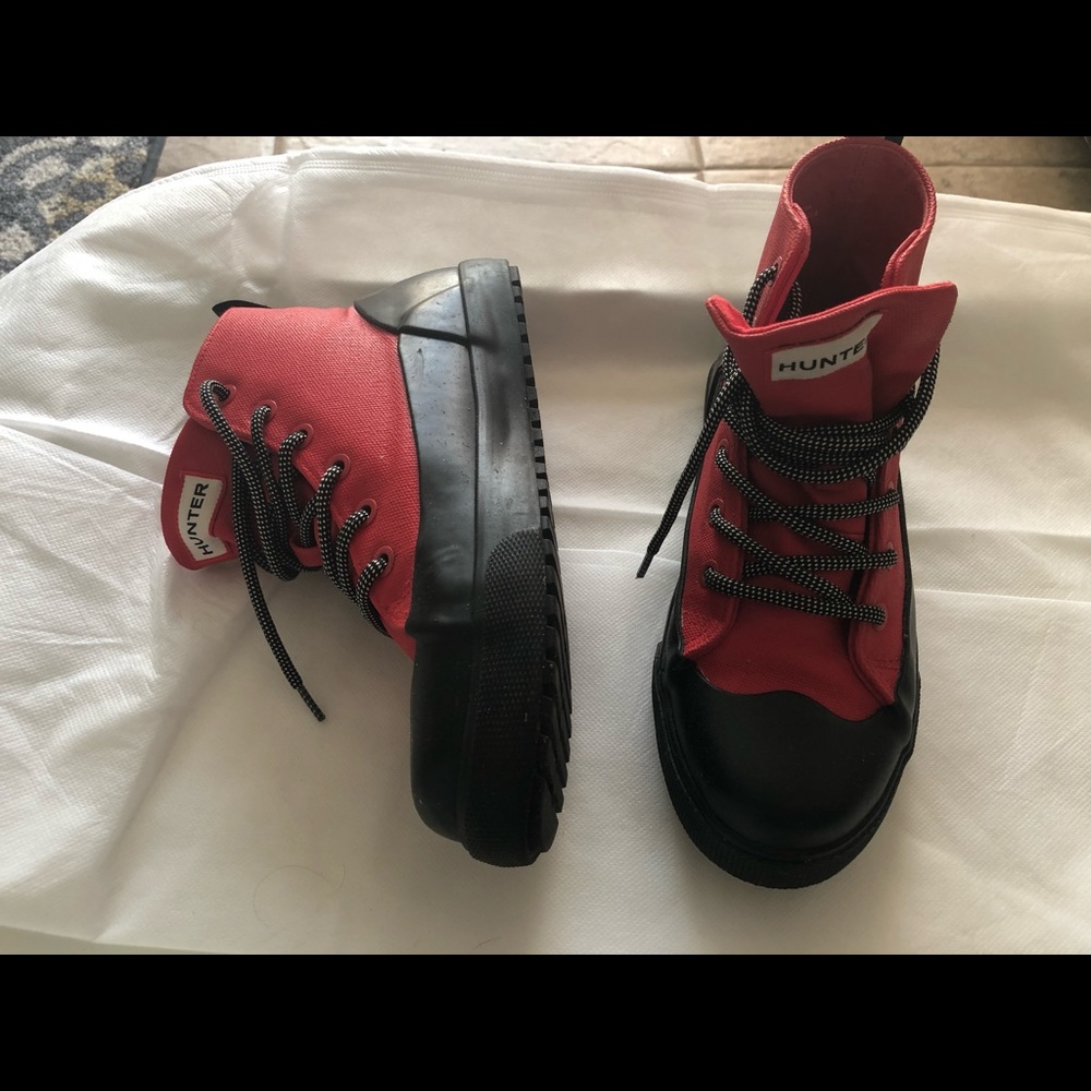 Hunter Canvas Sneakers SZ 4 for Kids